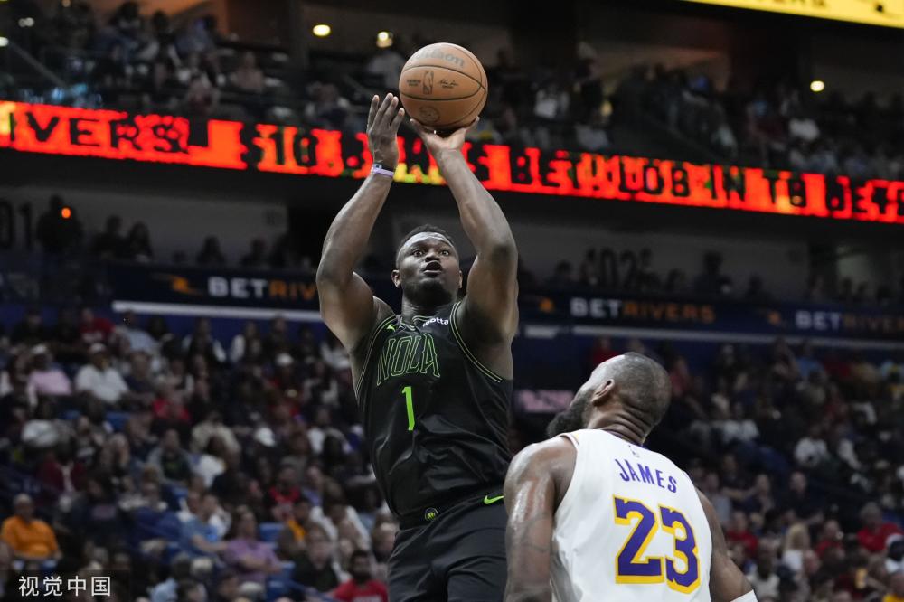 媒体采访时 媒体采访时