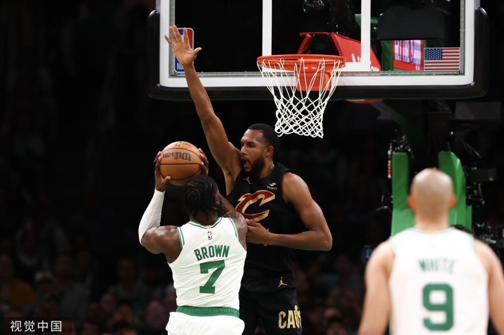 高效且稳健 高效且稳健